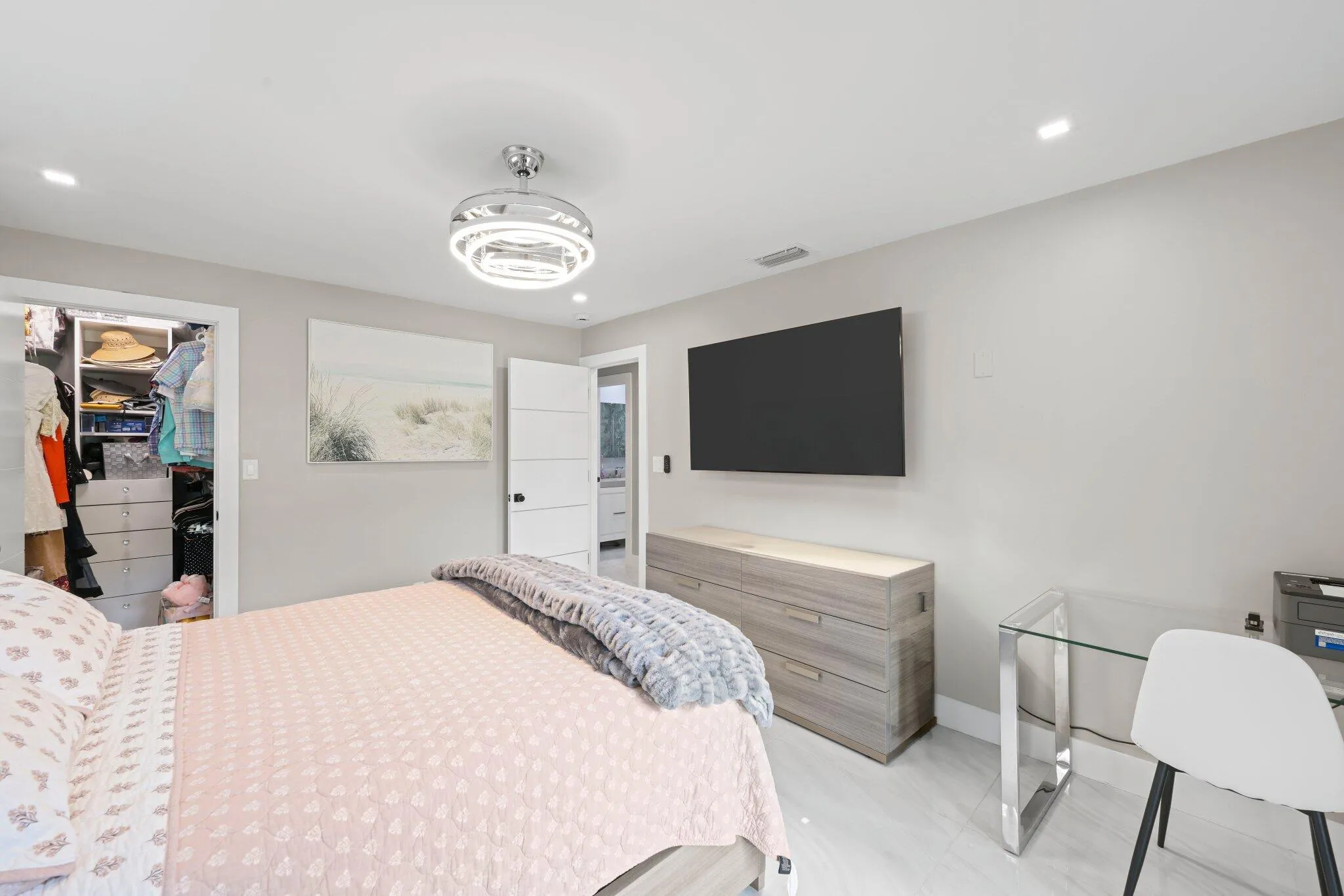 2820 NE 47th St - 45.jpg-SMALL