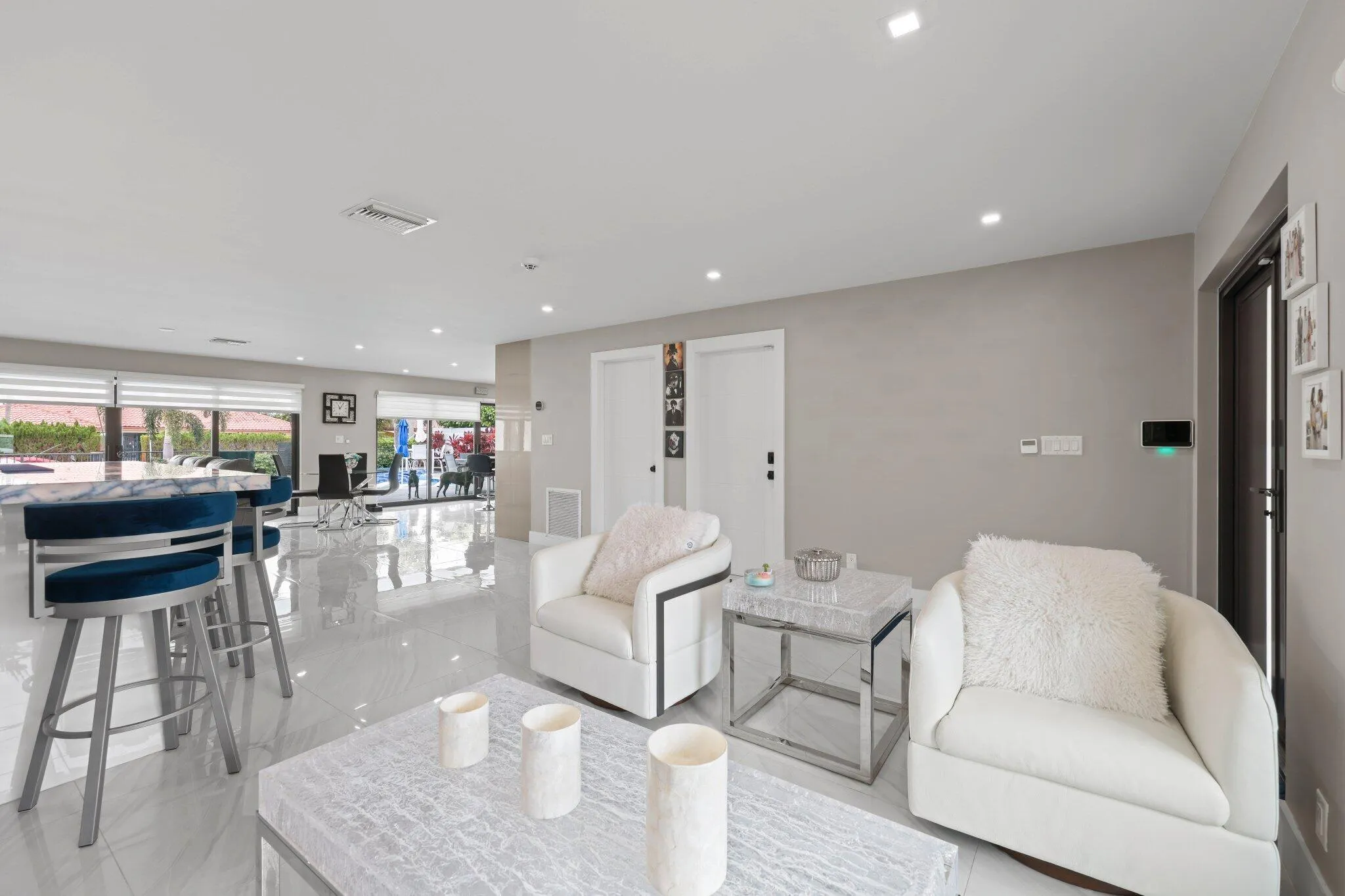 2820 NE 47th St - 20.jpg-SMALL