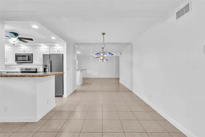Dining area off kitchen & Livingroom