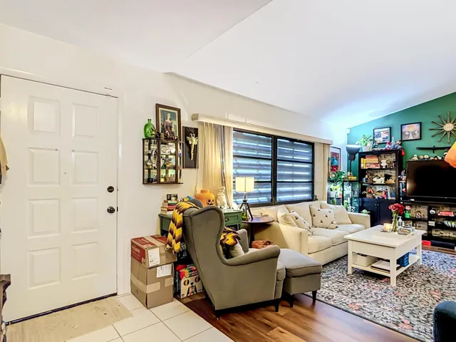 2854 46th Street SW-11