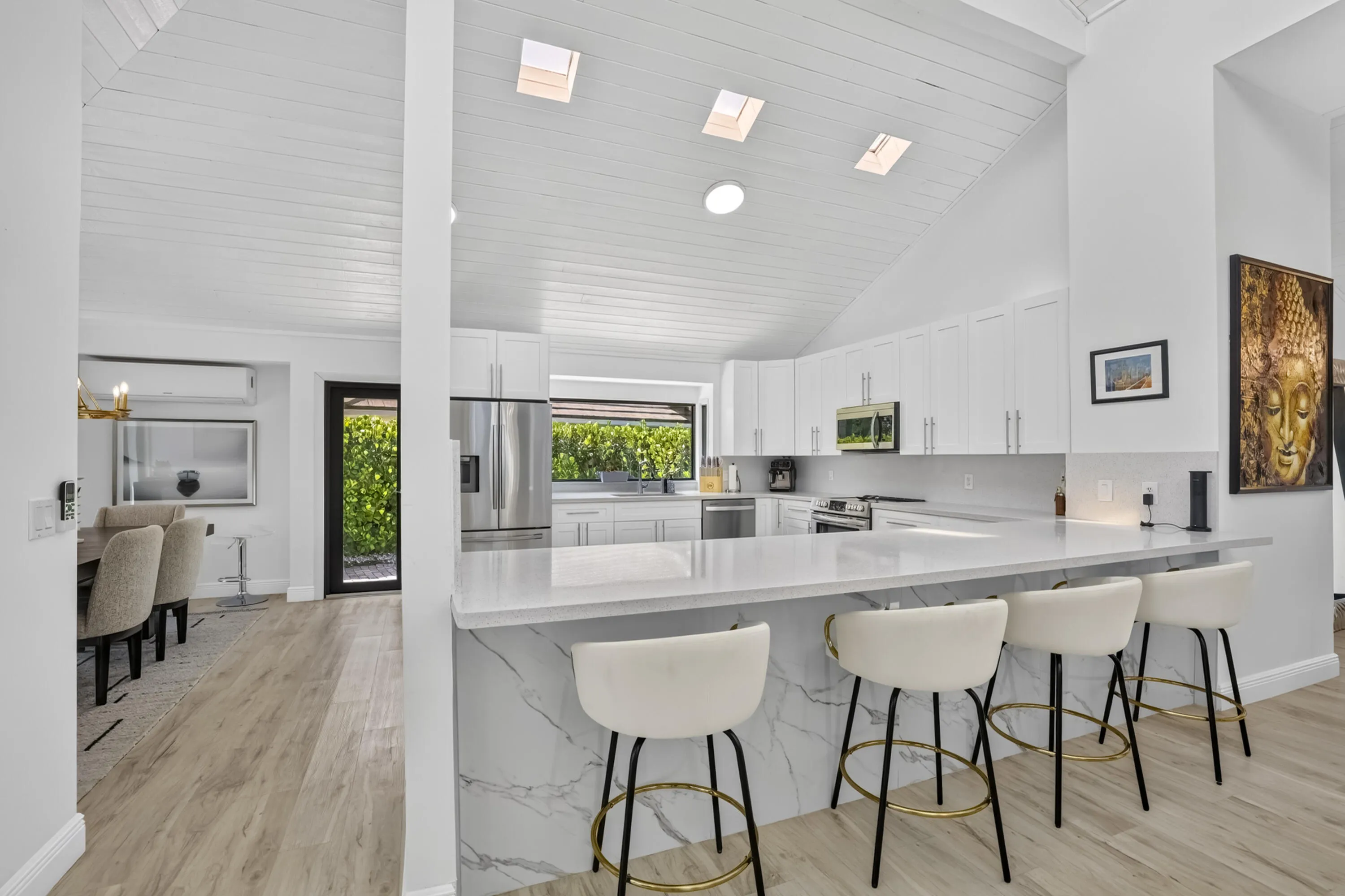 Kitchen / Eat In Kitchen