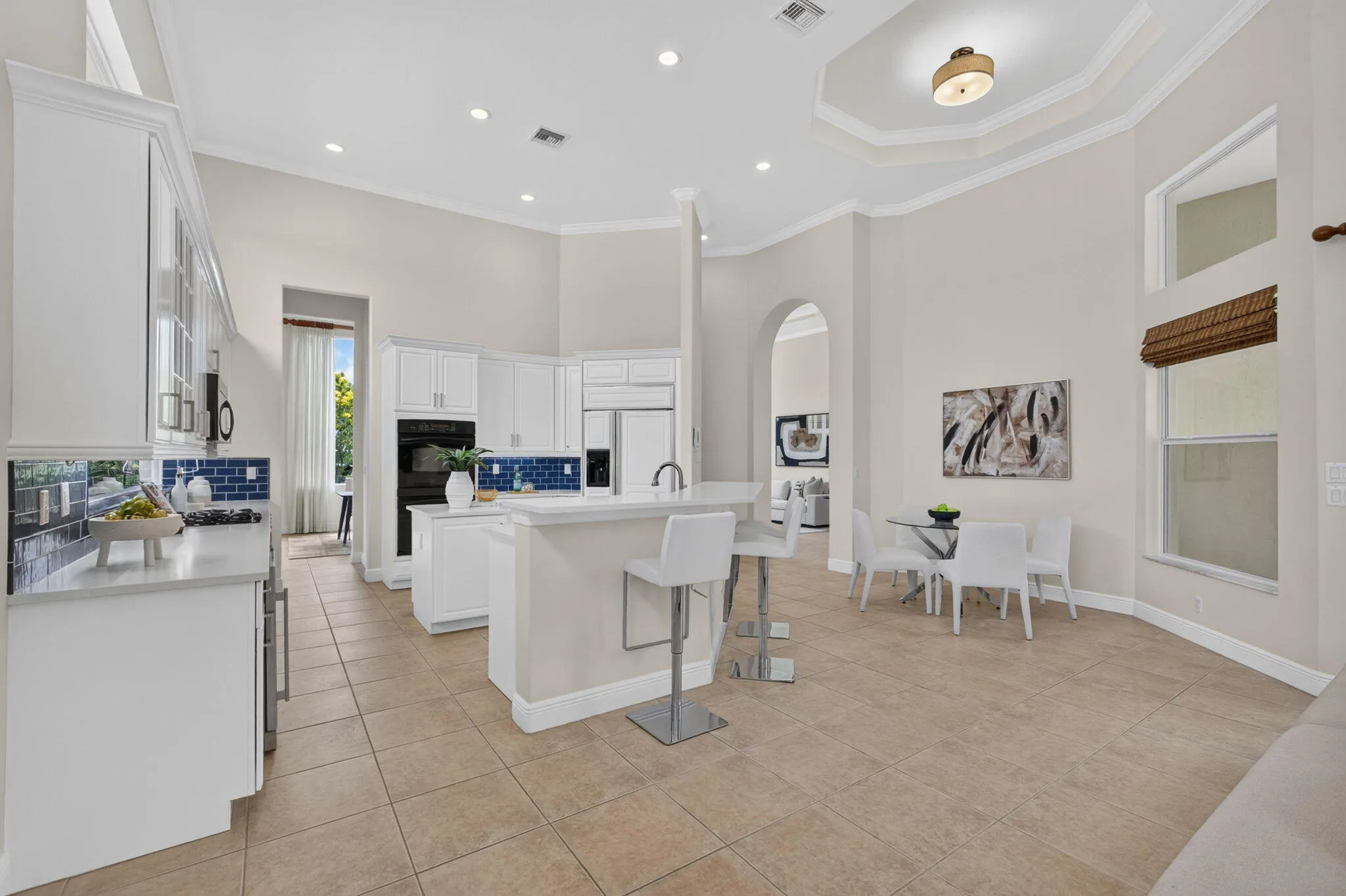 Separate eating area in kitchen