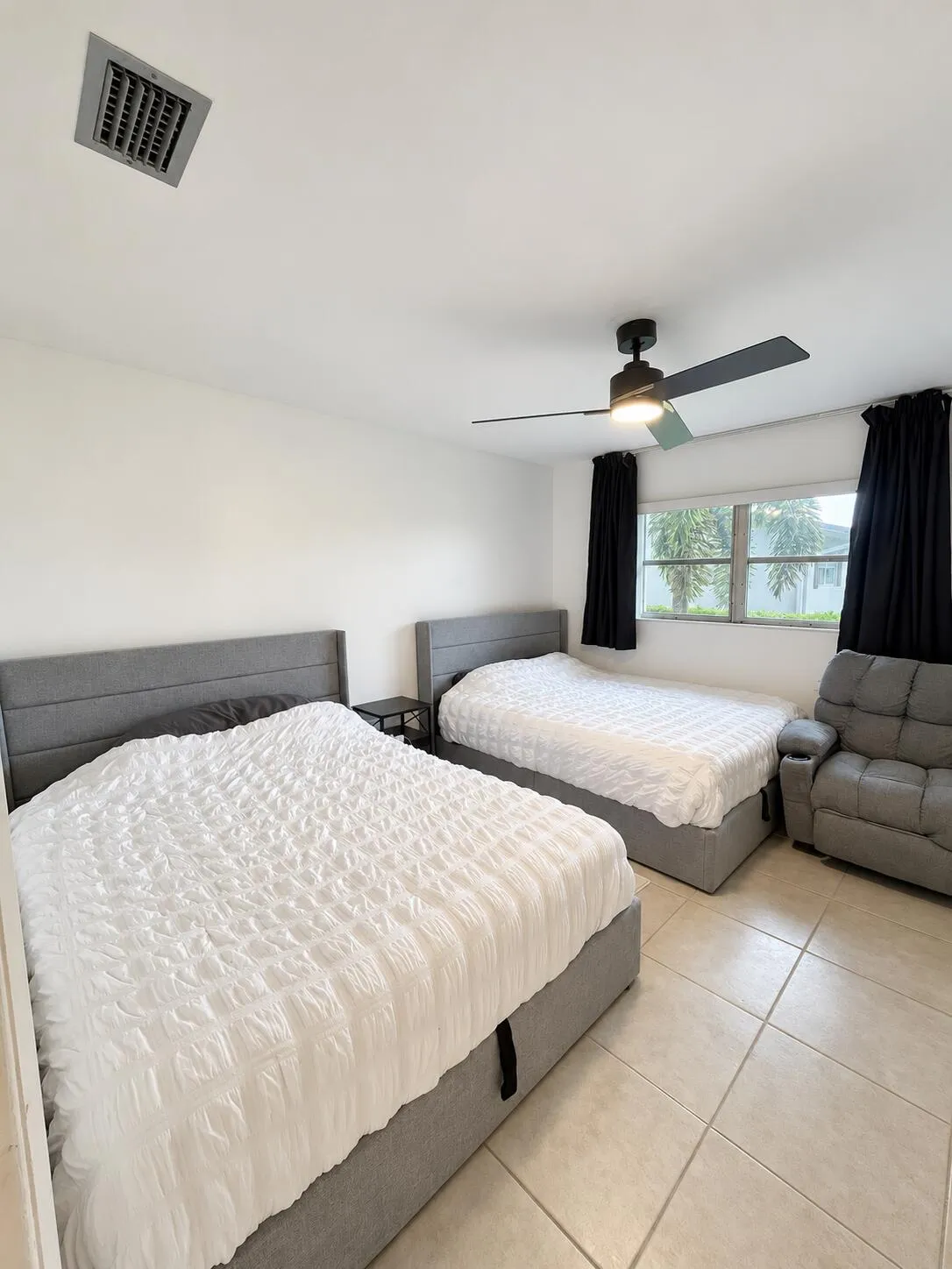 Large Master​​‌​​​​‌​​‌‌​‌‌​​​‌‌​‌​‌​‌​​​‌​​ bedroom