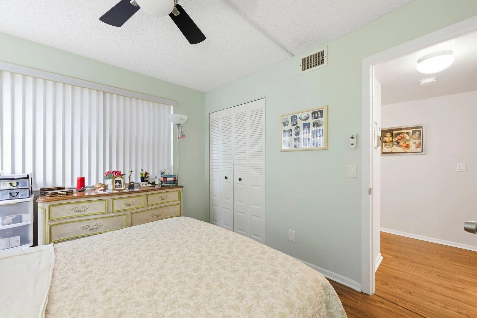 yasemin 2nd bedroom 2 10442
