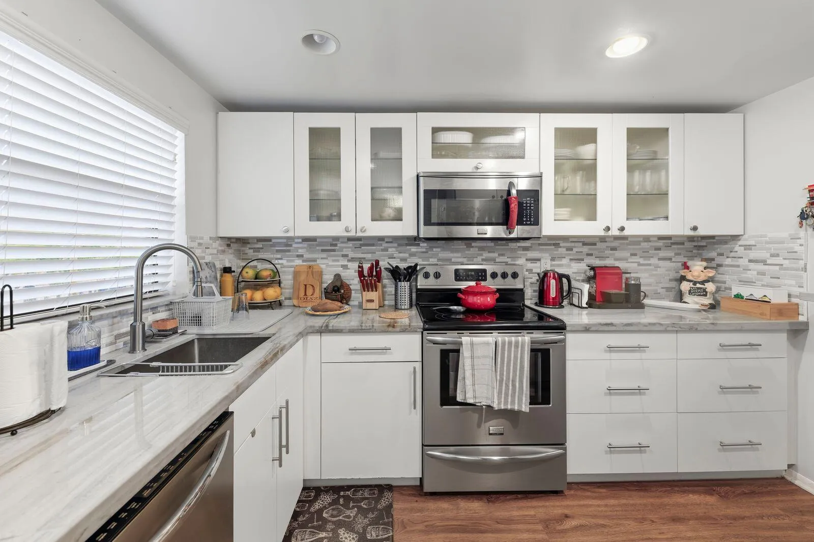 Yasemin kitchen 3 10442