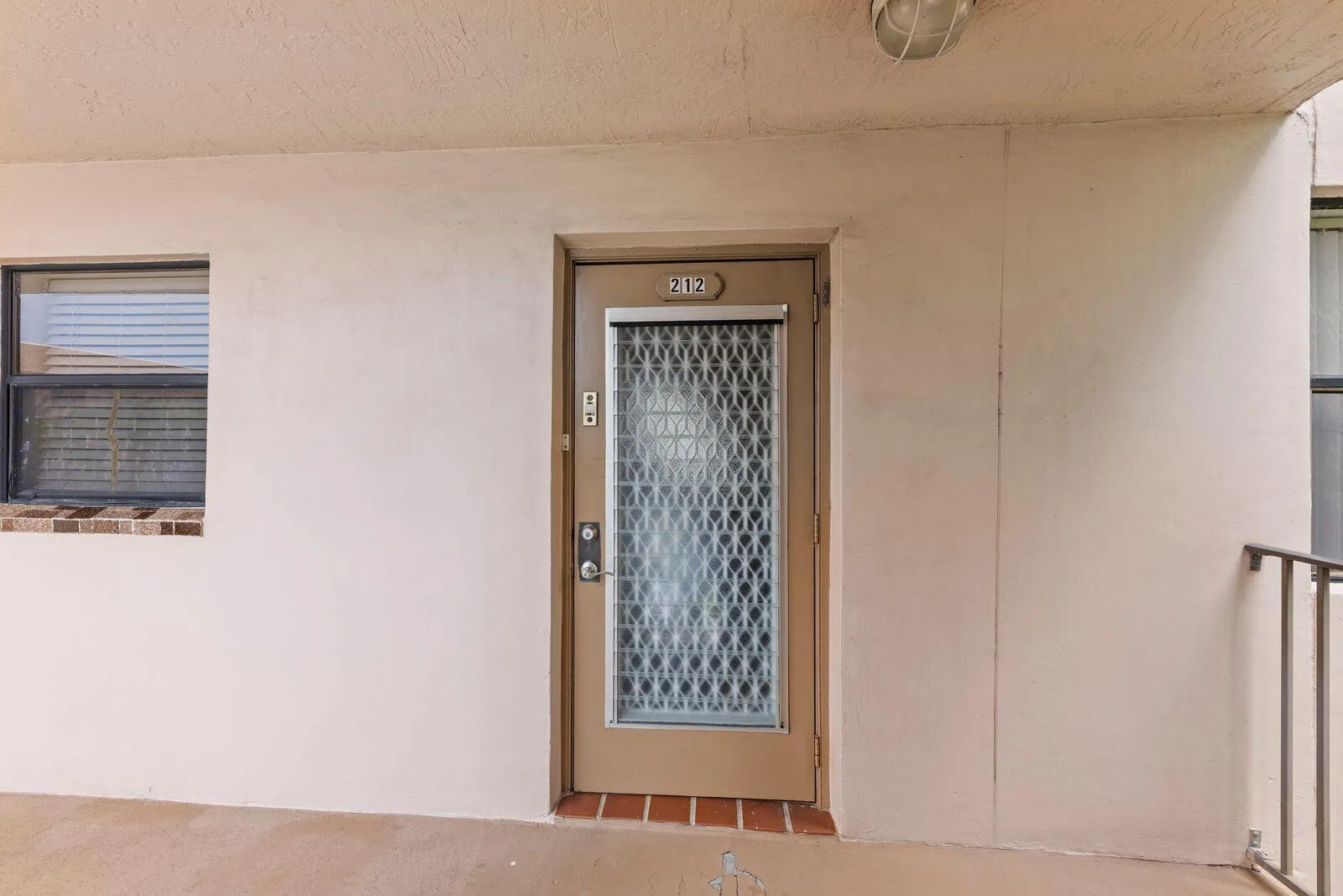 Yasemin door view 10442