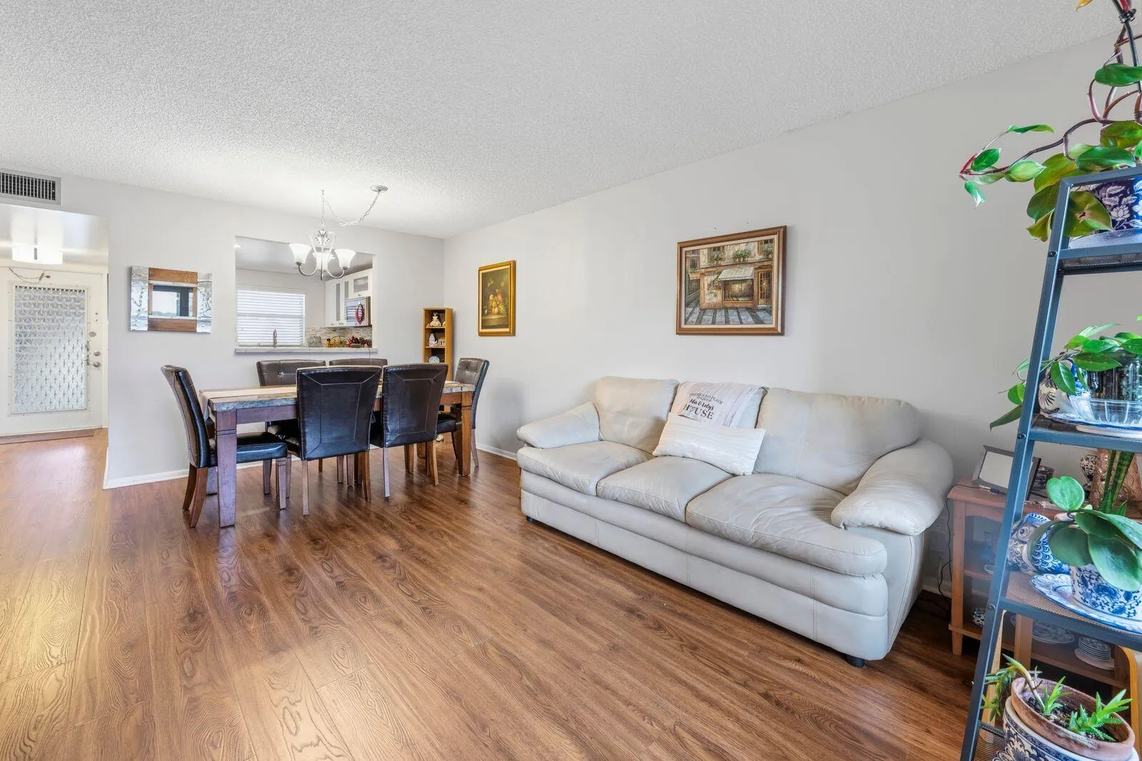 yasemin dining room 2 10442