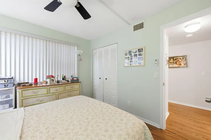 yasemin 2nd bedroom 2 10442