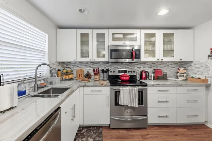 Yasemin kitchen 3 10442