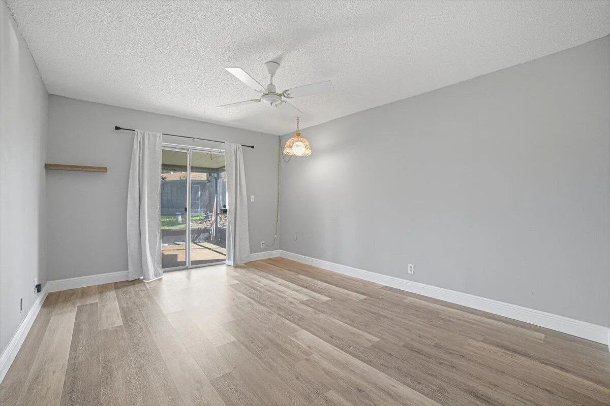 13-Bedroom2