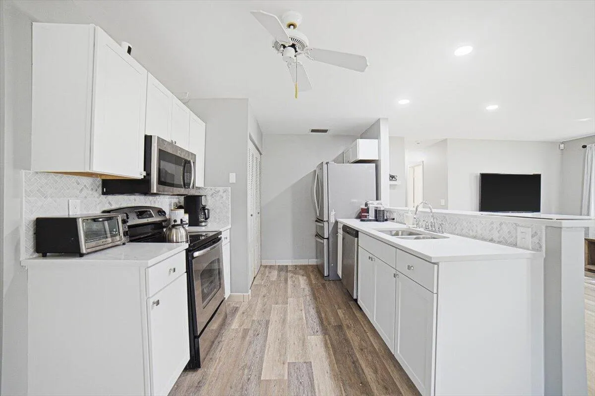 21-Kitchen