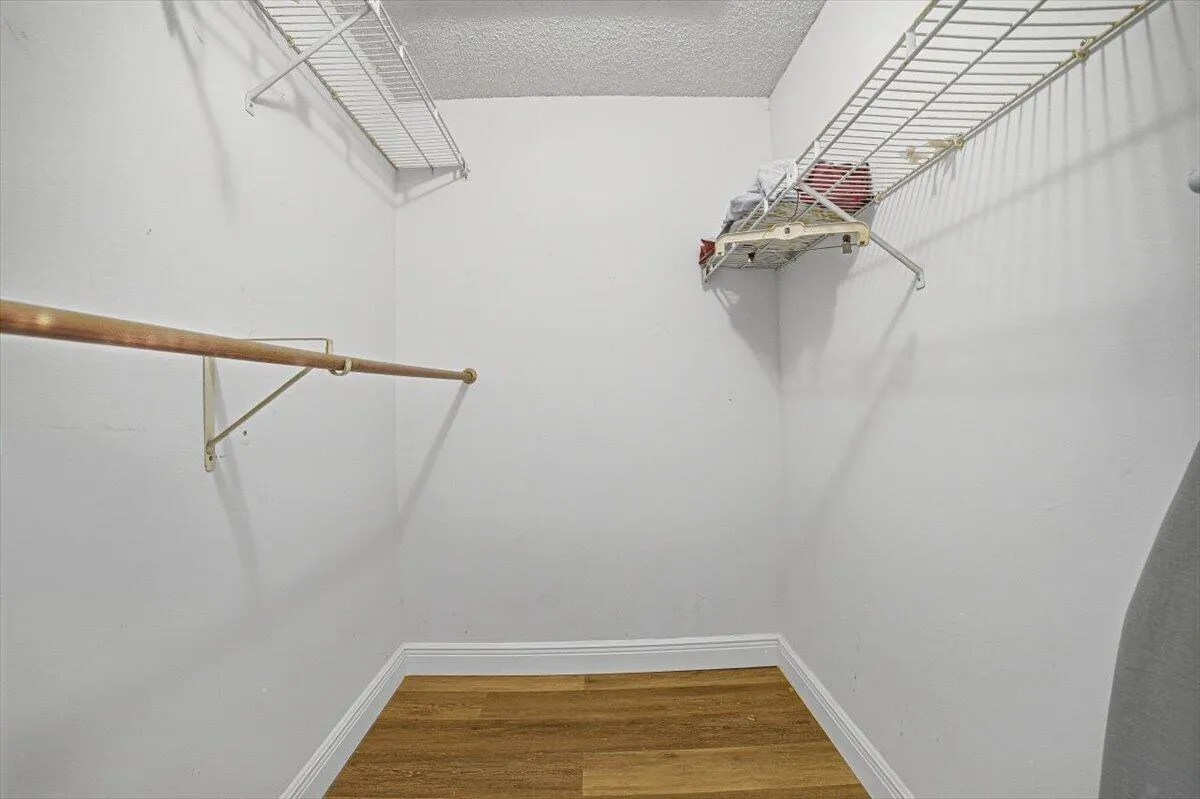 12-Bedroom1-Closet-B
