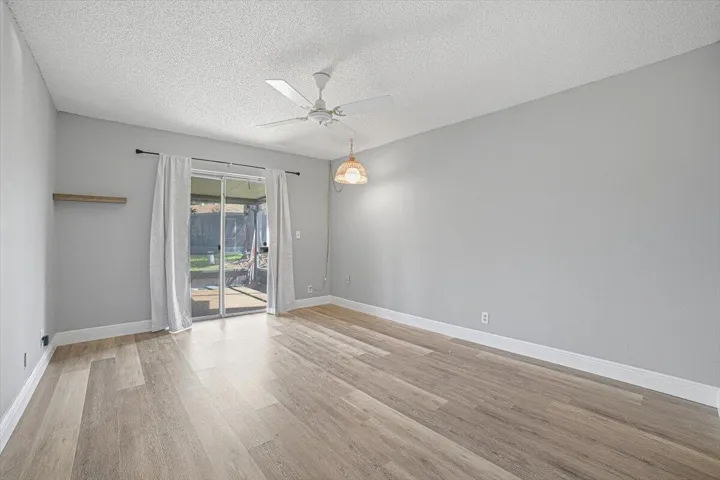 13-Bedroom2