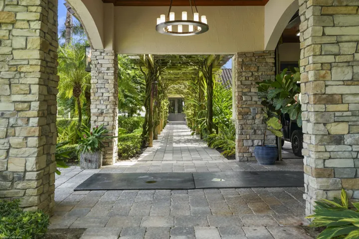 4600 Garden Point Trl 103b