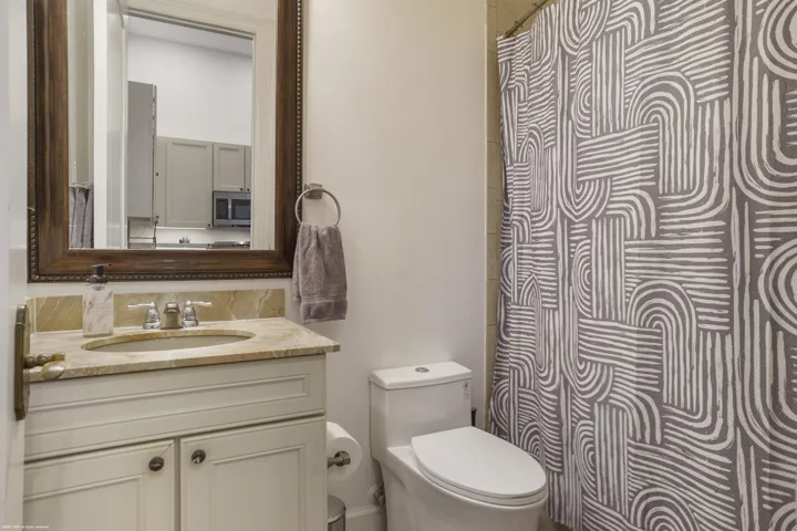 4600 Garden Point Trl 100