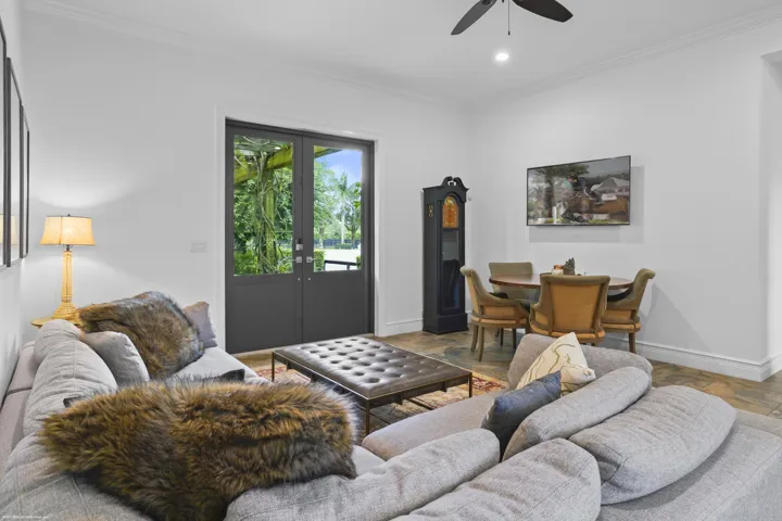 4600 Garden Point Trl 114