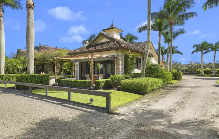 4600 Garden Point Trl 104