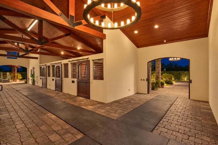 4600 Garden Point Trl 088