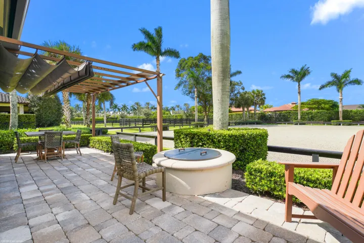 4600 Garden Point Trl 108
