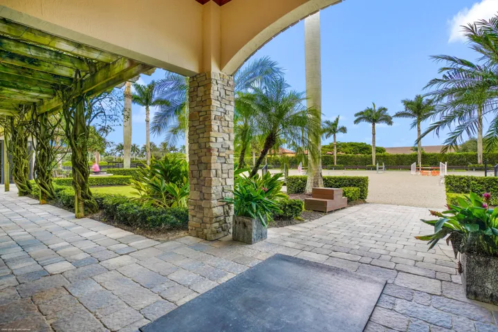 4600 Garden Point Trl 103