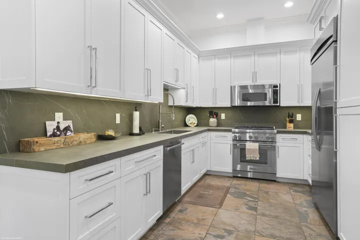 4600 Garden Point Trl 116