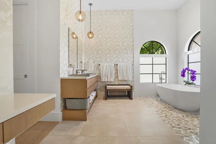 4600 Garden Point Trl 044