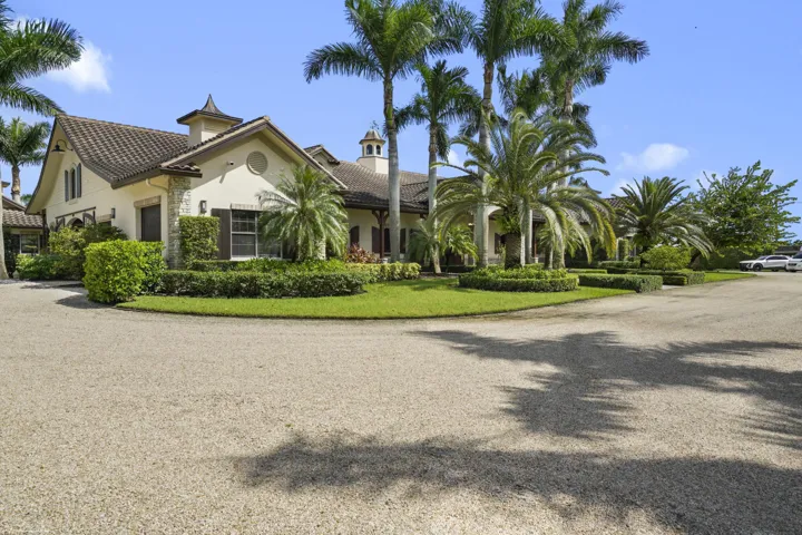 4600 Garden Point Trl 083