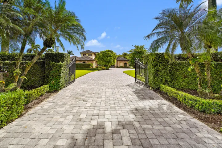 4600 Garden Point Trl 009
