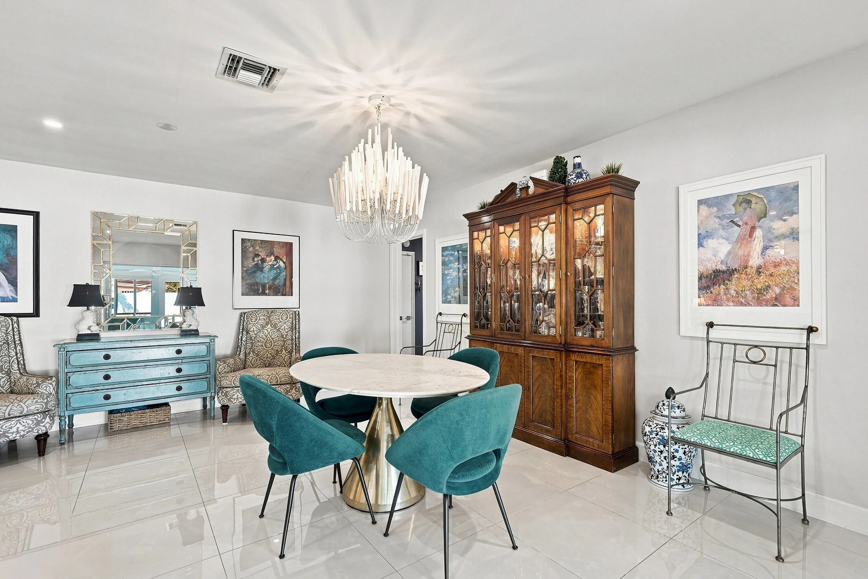 16_dining area