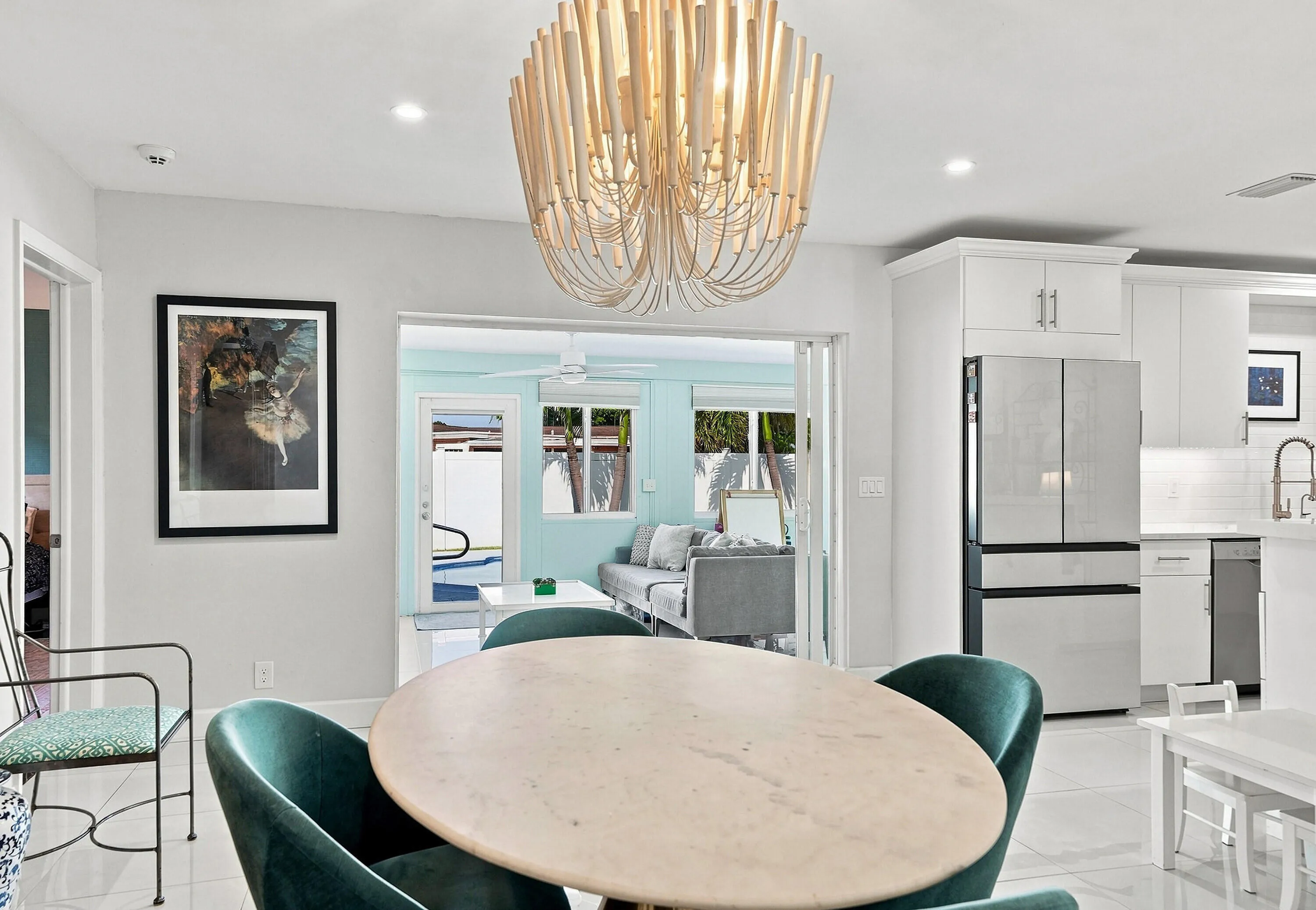 19_dining area