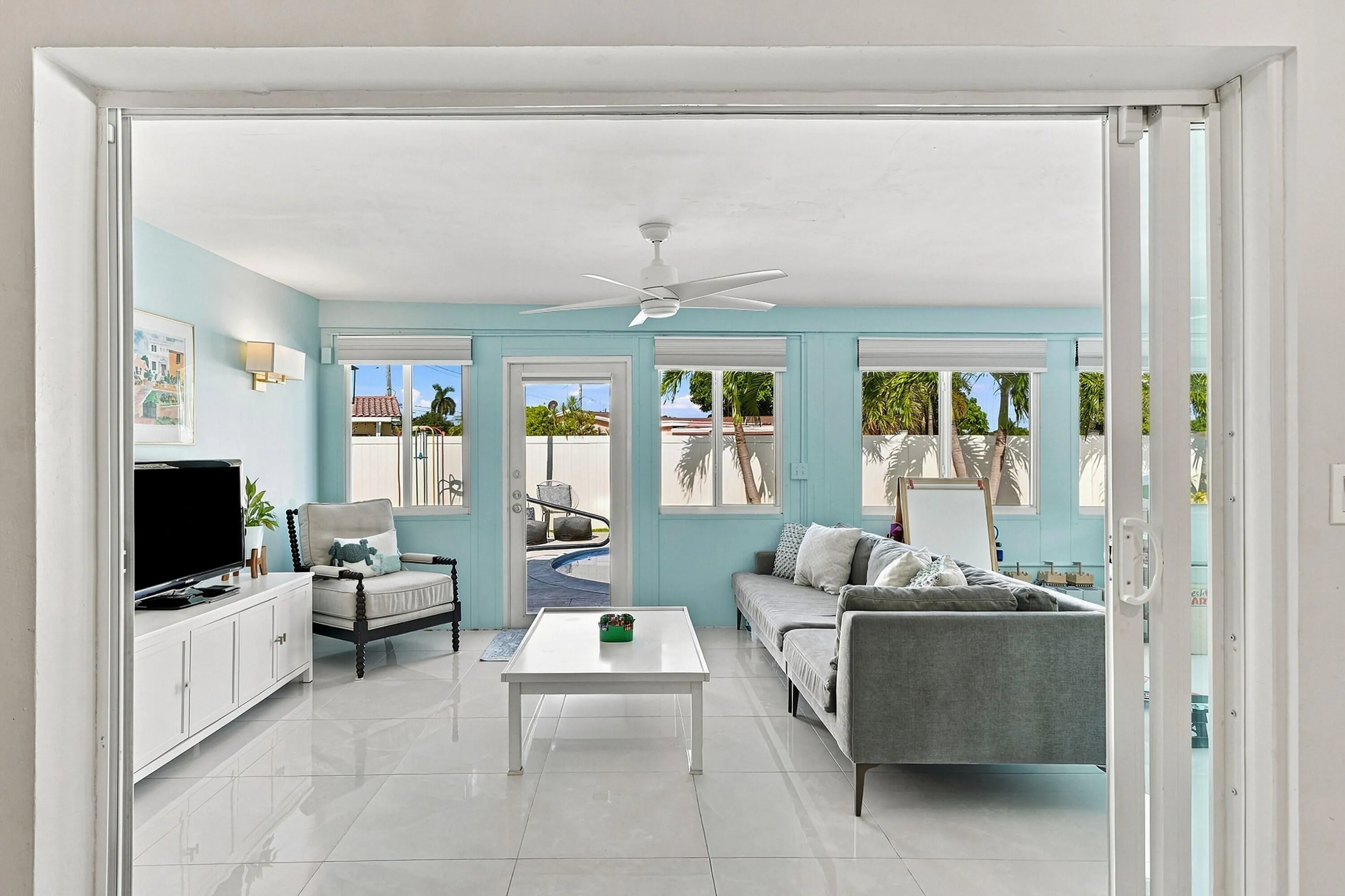 31_family room