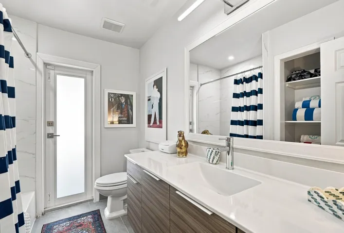 24_bathroom