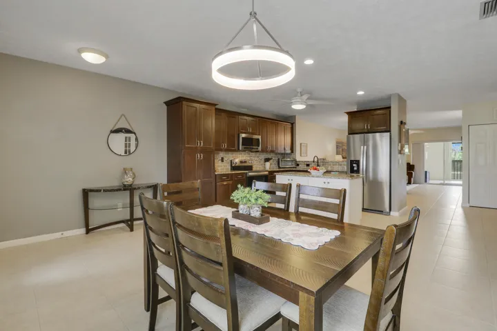 Dining to Kitchen