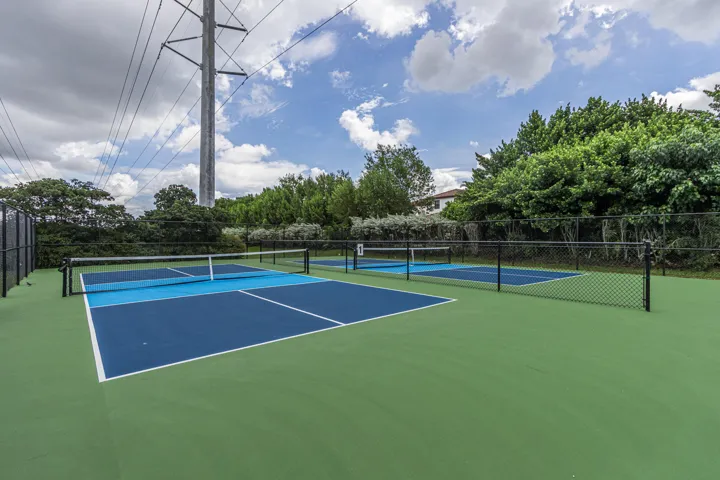 Monterra Pickleball courts