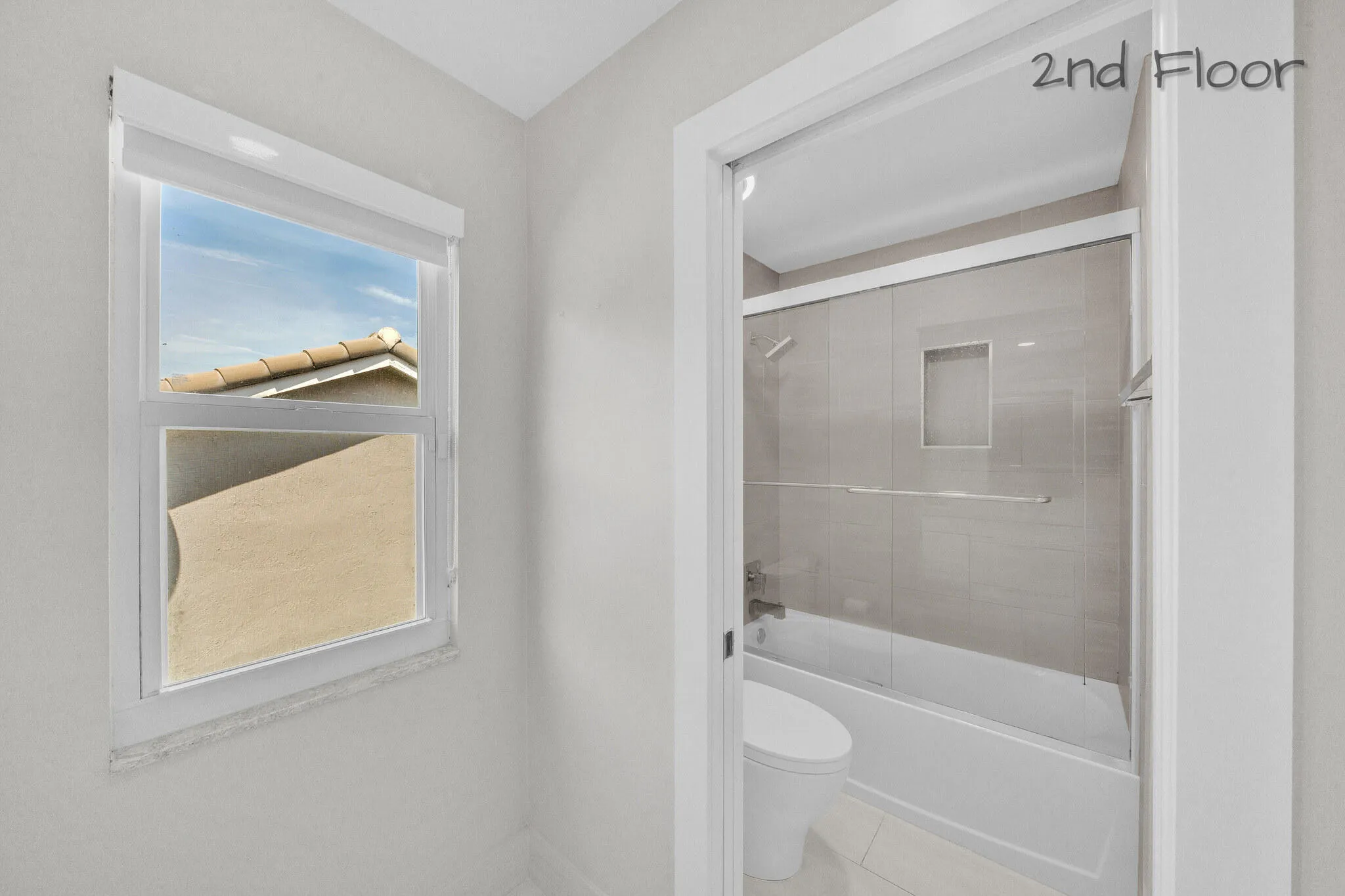 24 Guest Bathroom (2)