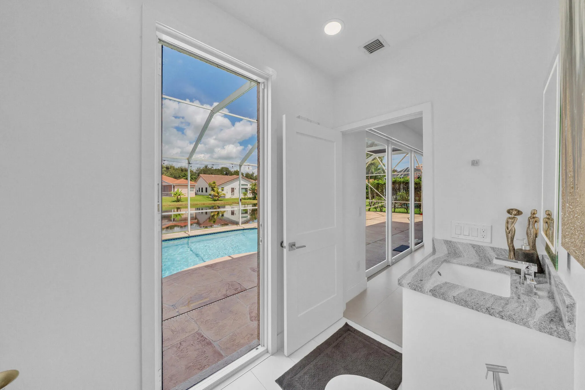 9 Cabana Bath (2)