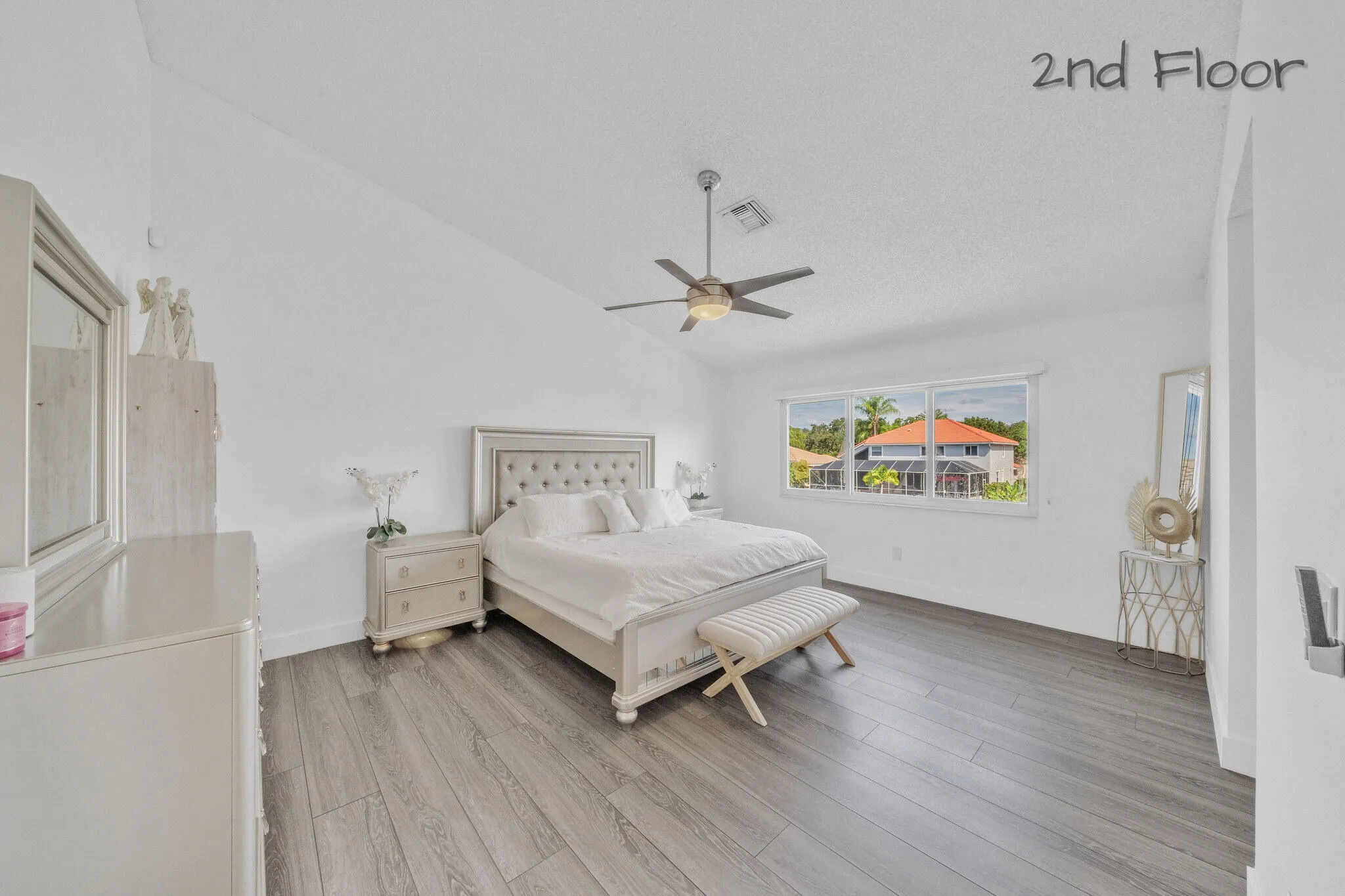 17 Primary Bedroom Suite (1)