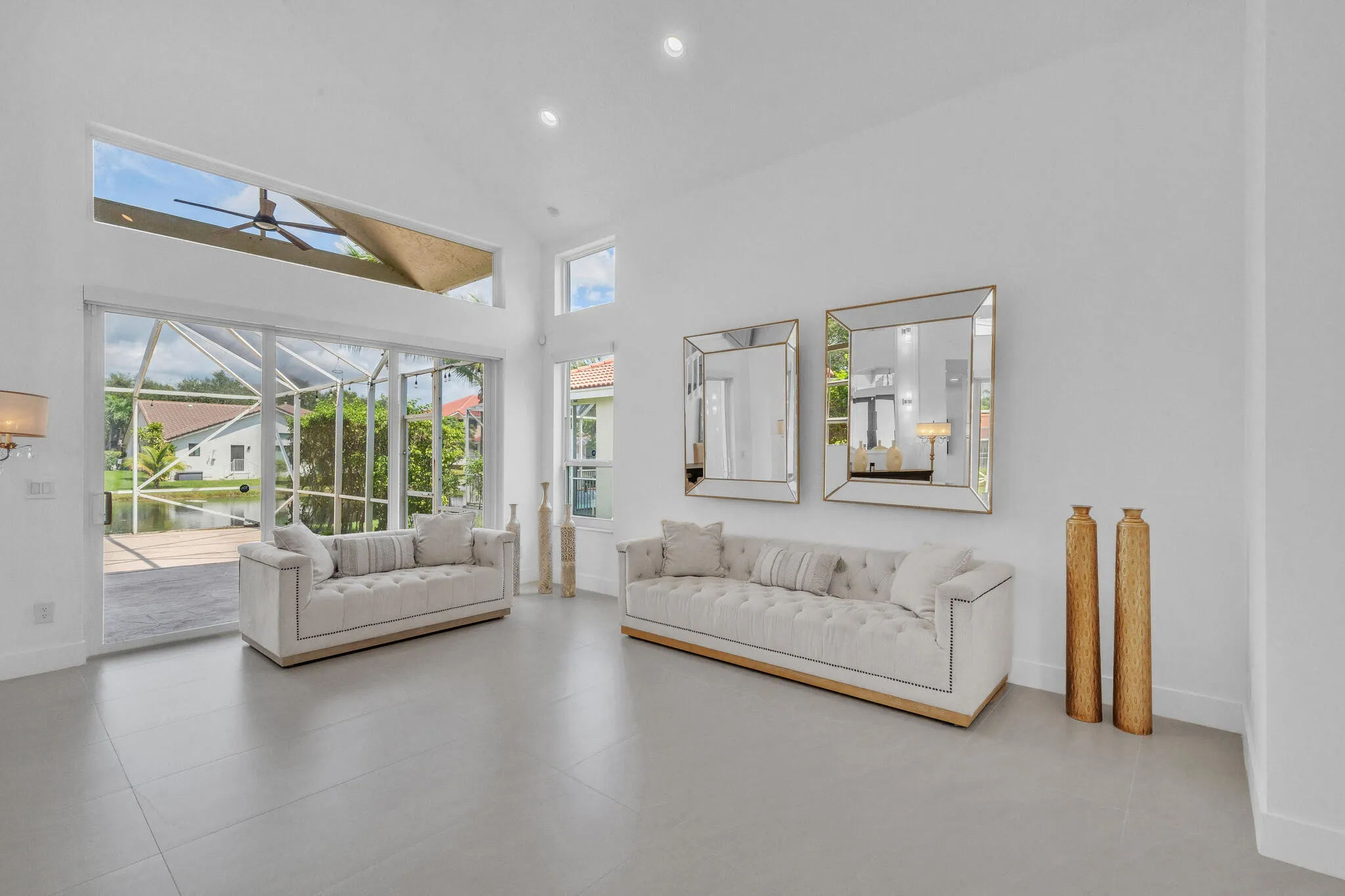 2 Living Area (1)