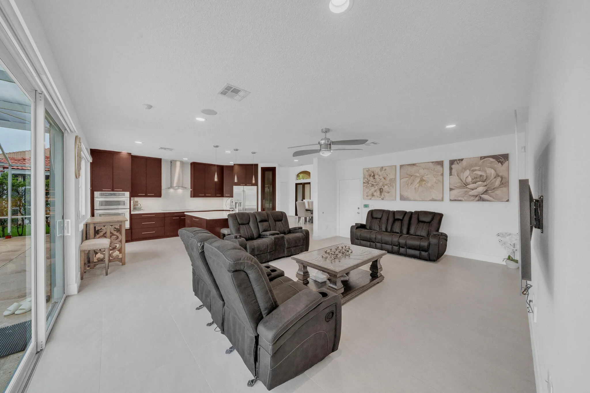 13 Family Area (1)