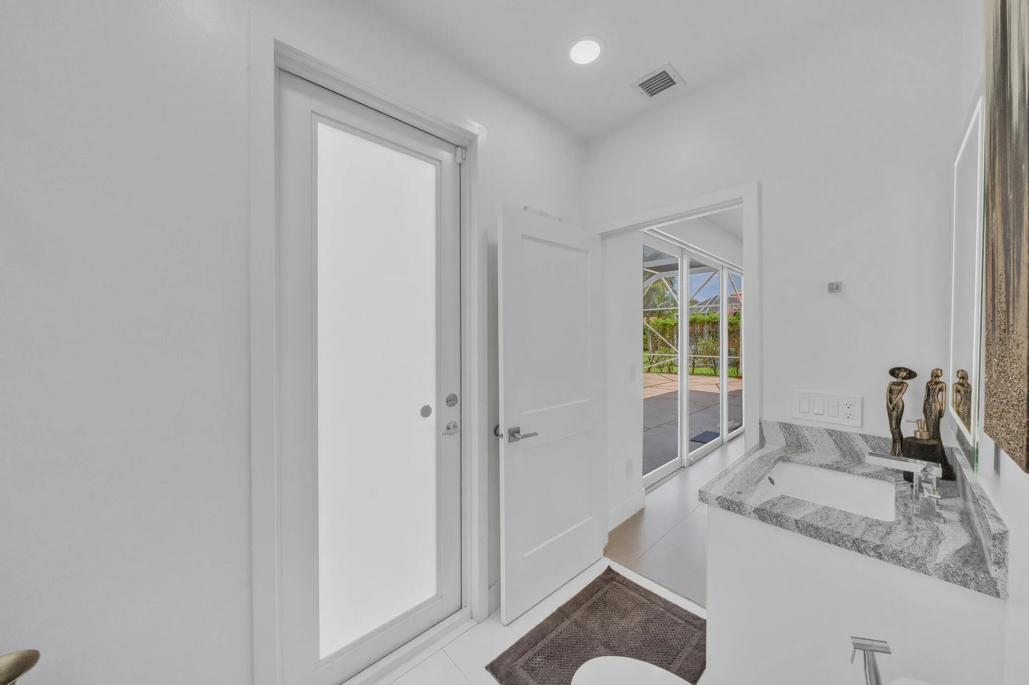 9 Cabana Bath (1)