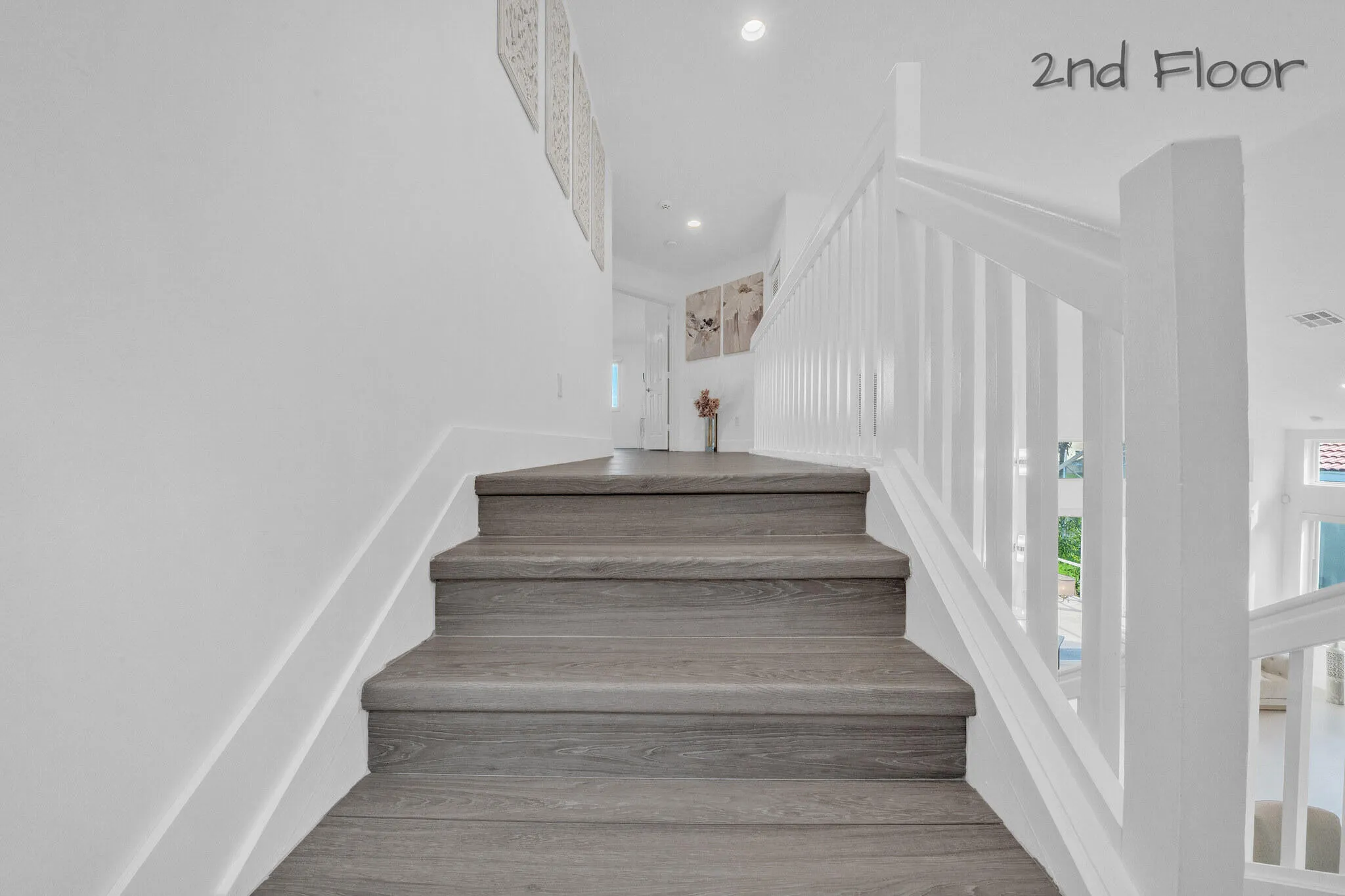 15 Stairwell (2)