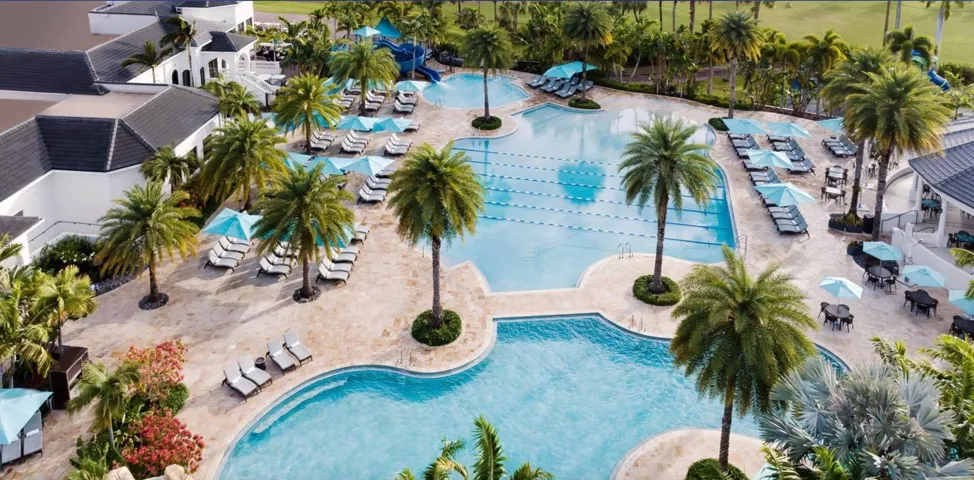 Club Pool