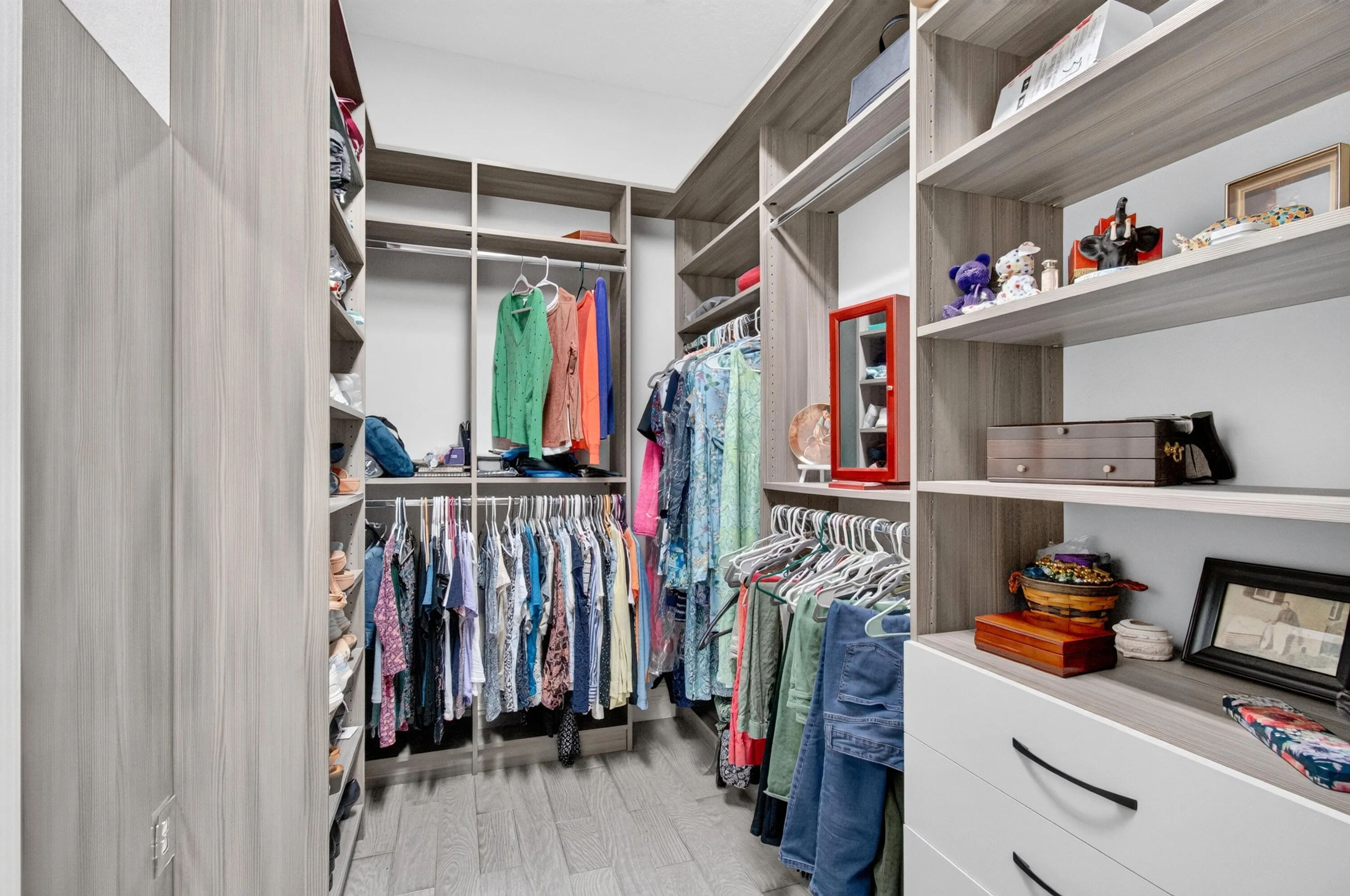 Master Bedroom Closet