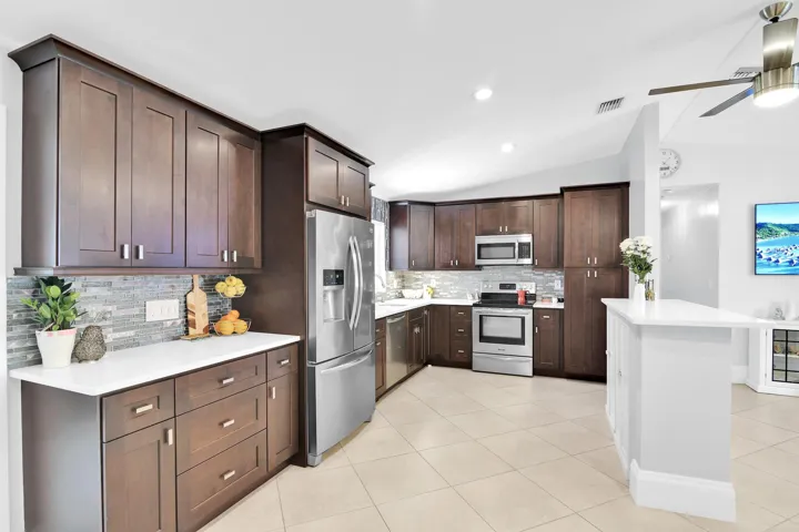 432 SW Natura Ave, Deerfield Beach -15