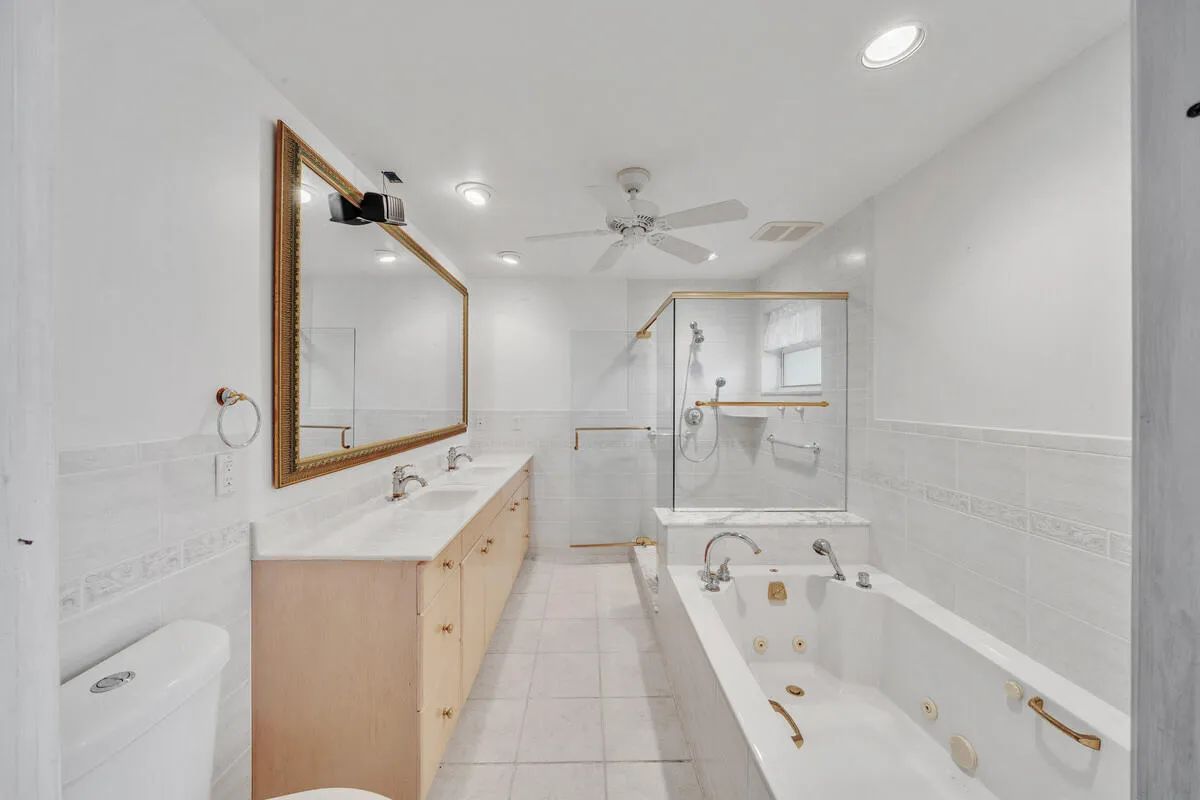 11 Primary Bathroom (1)