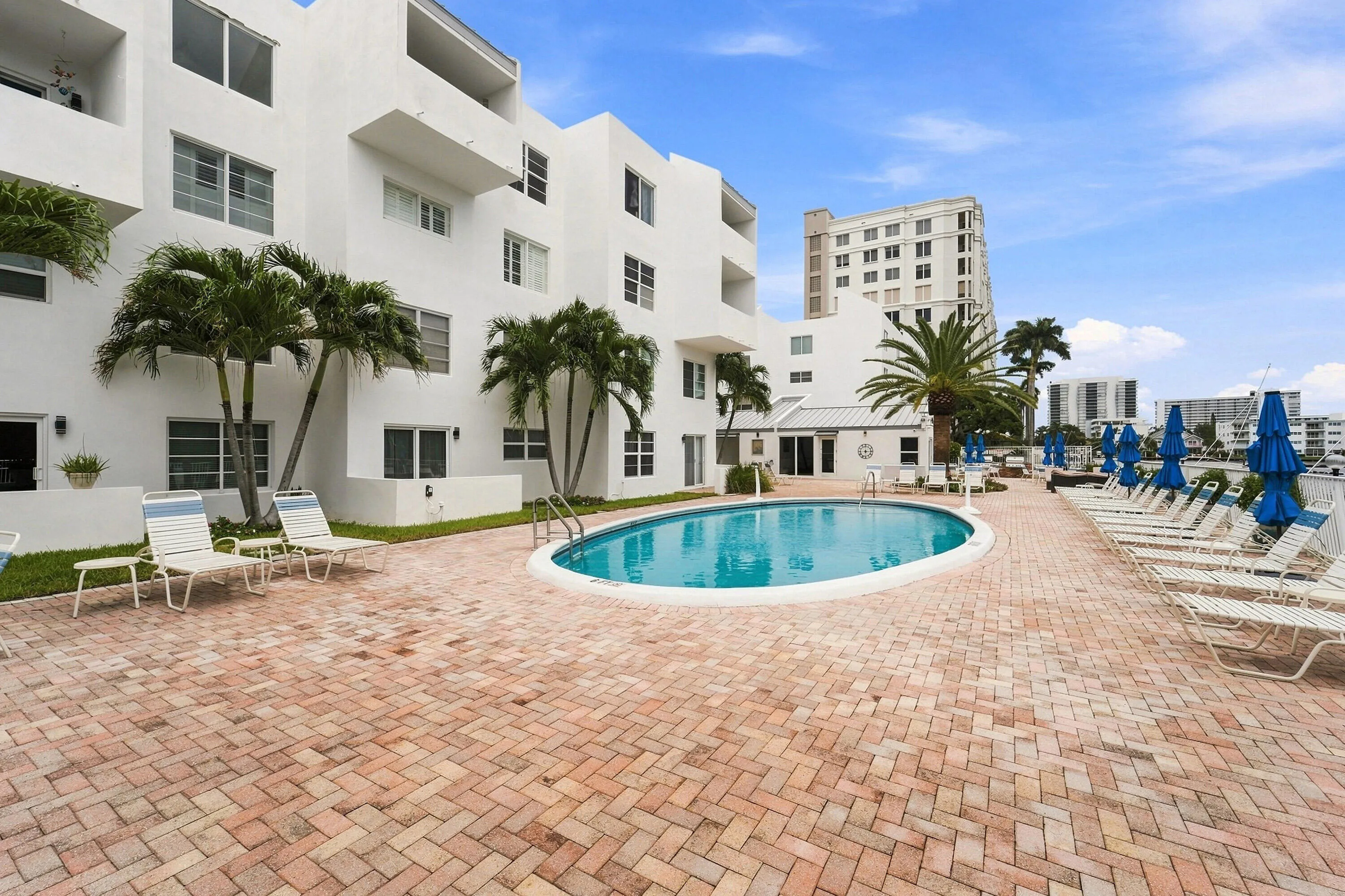 Pool & Barbeque Area