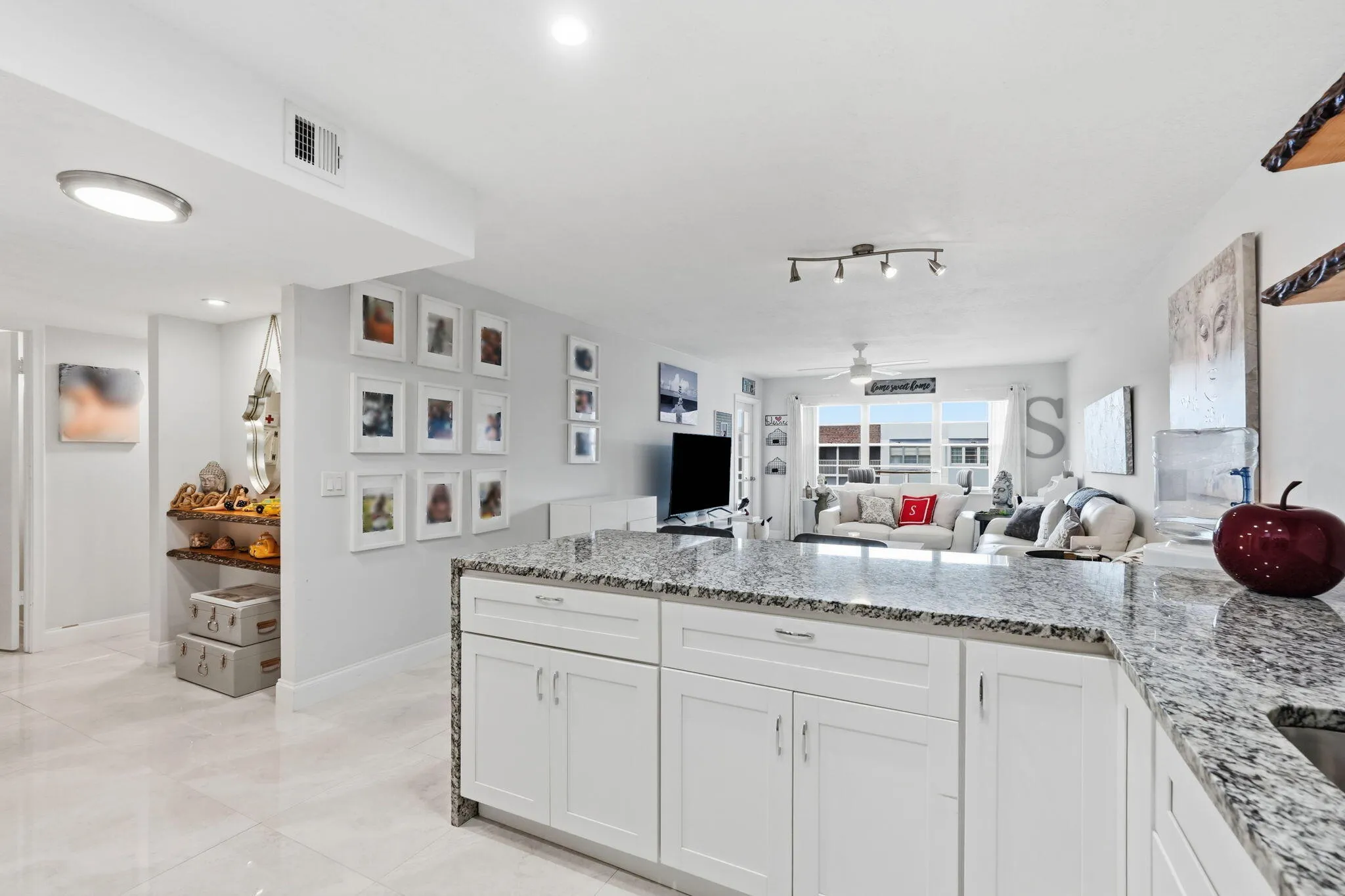 23-web-or-mls-1516_S_Lakeside_Dr_Unit_40