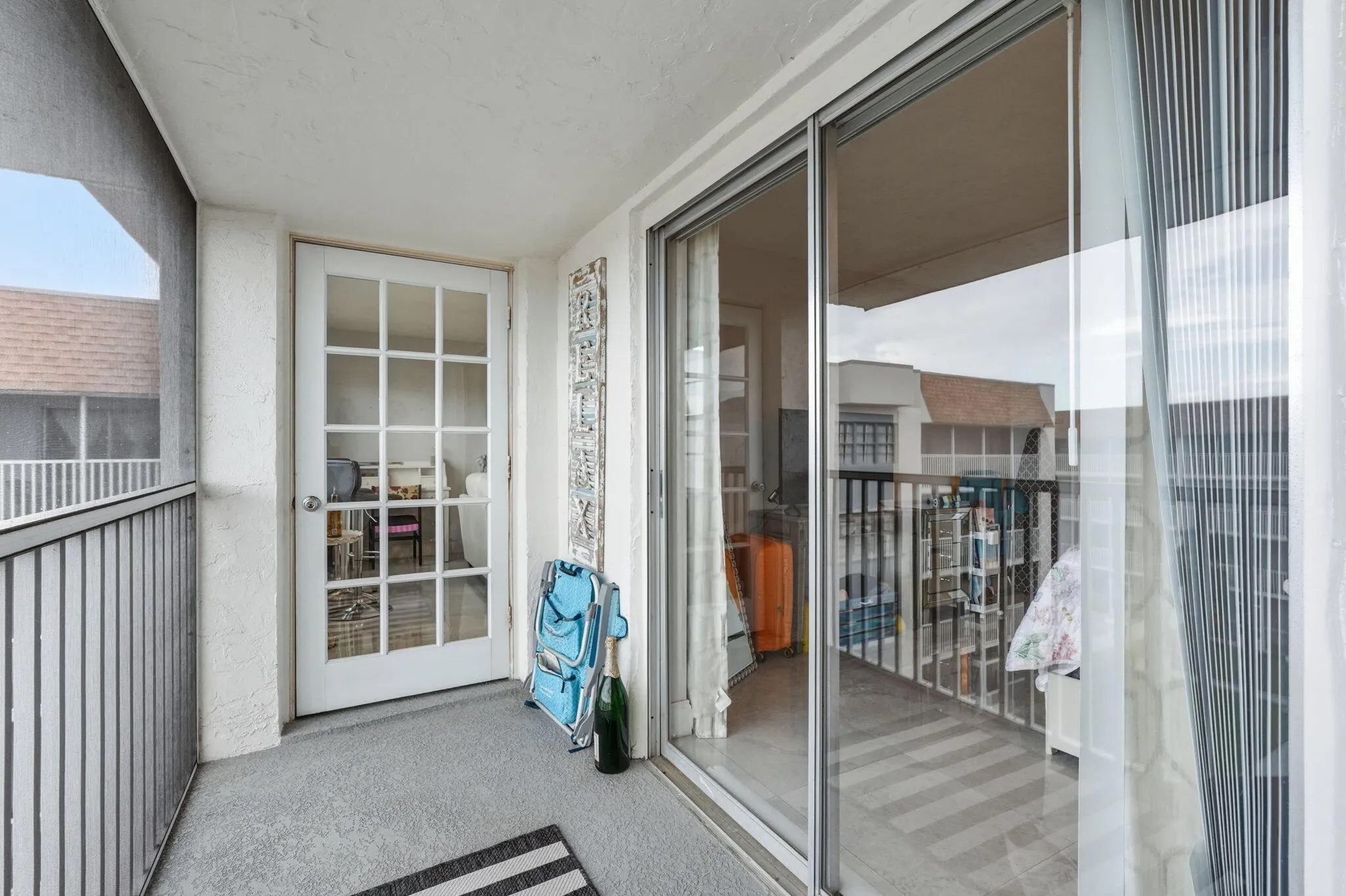 25-web-or-mls-1516_S_Lakeside_Dr_Unit_40