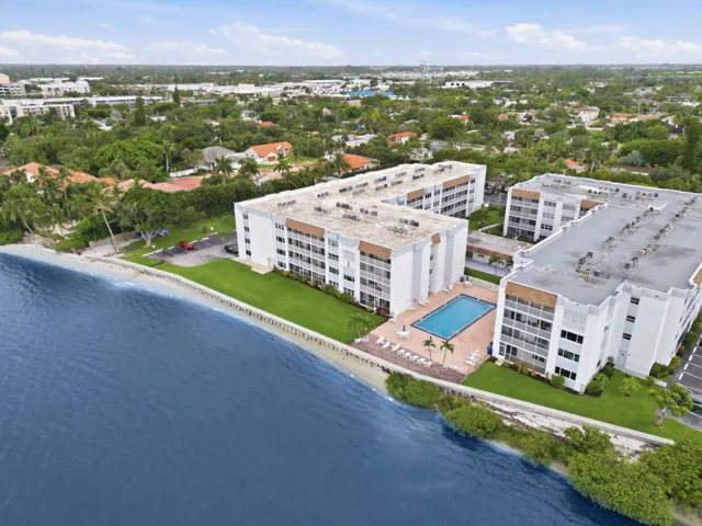 47-web-or-mls-1516_S_Lakeside_Dr_Unit_40