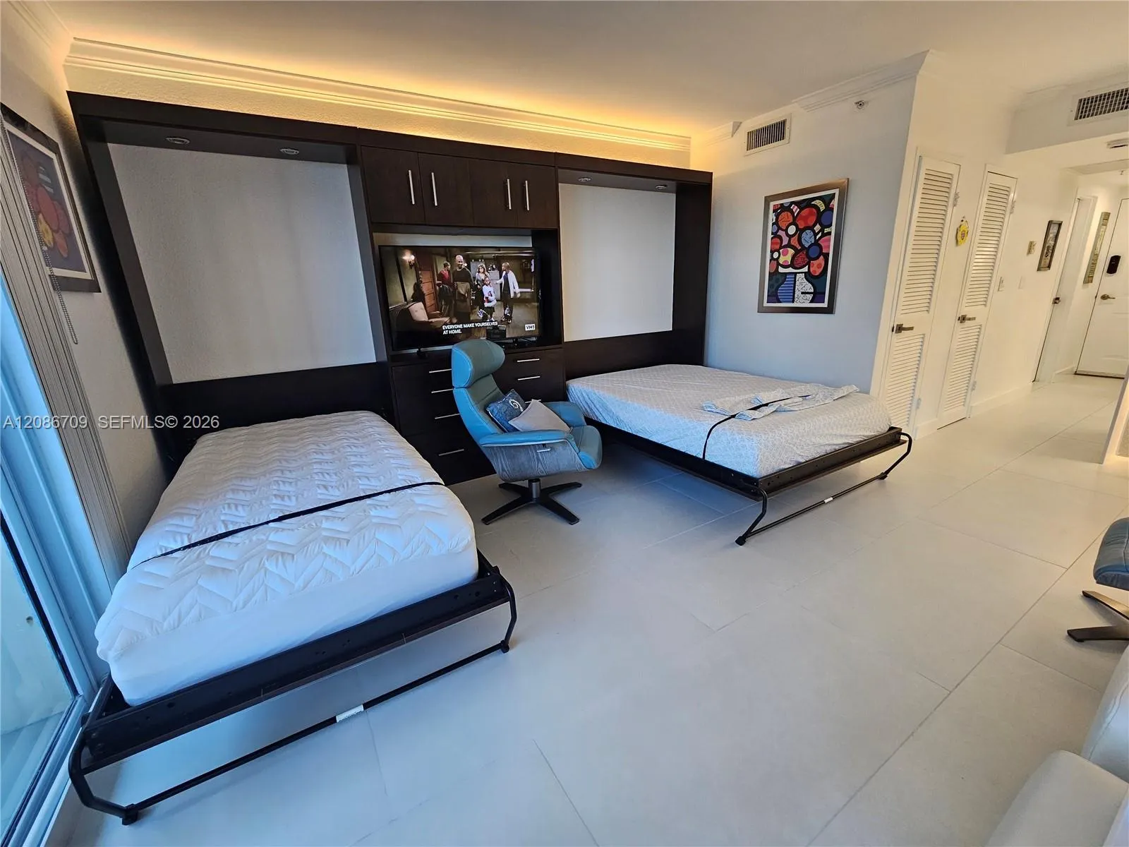 One Full & One Queen Size Bed